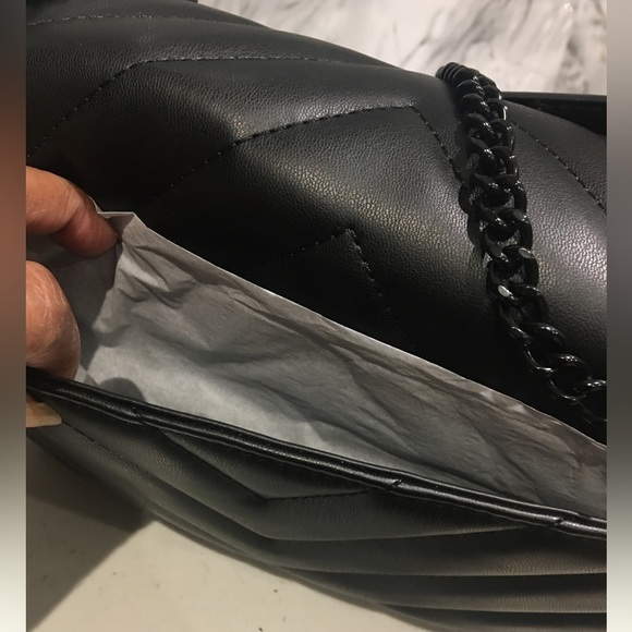 Black Dkny bag - Picture 6 of 11